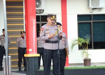 Upacara Hari Kesadaran Nasional, Kapolres Bintan Berikan Penghargaan Kepada Personil Berprestasi.