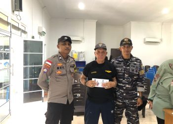 Bhabinkamtibmas Kawal Pemberian Bantuan Langsung Tunai, Pastikan Sampai kepada Masyarakat Penerima.