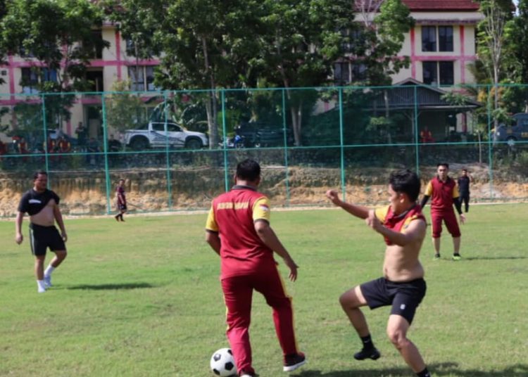 Kapolres Bintan Ajak Personel Main Bola, Salah Satu Bukti Dukung Timnas Indonesia U-23 di Ajang AFC 2024
