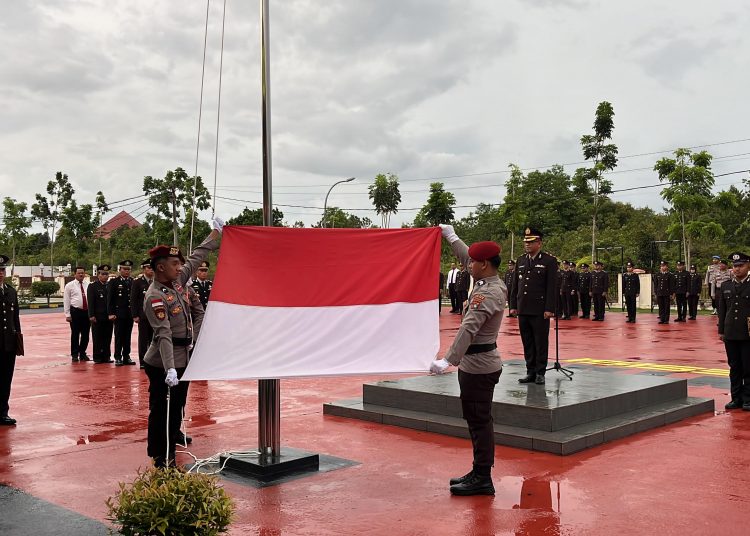 Upacara Peringatan Hari Lahir Pancasila di Polres Bintan Diguyur Hujan Tetap Dilaksanakan Dengan Hikmat