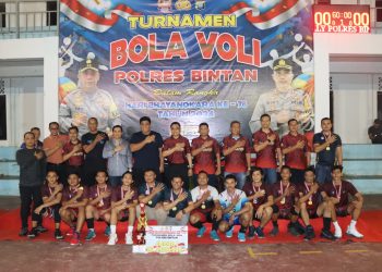 Polres Bintan Gilas Bos 303 Turnamen Bola Voli Hari Bhayangkara Ke-78