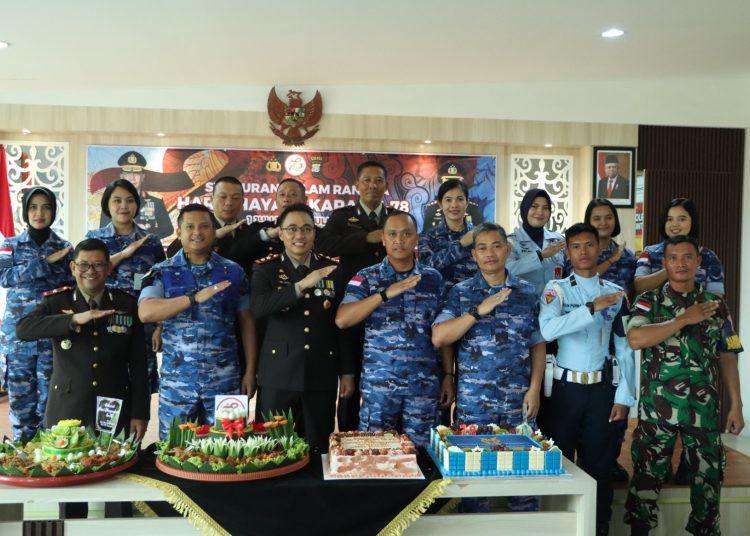 HUT Bhayangkara ke-78, Polres Bintan Dibanjiri Kue Ulang Tahun