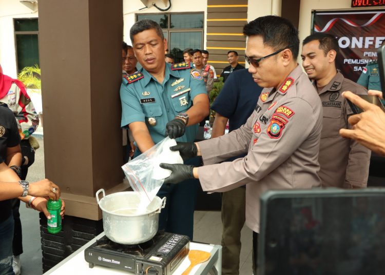 Polres Bintan dan Lanal Bintan Musnahkan Narkoba Jenis Sabu Hampir 1 Kg