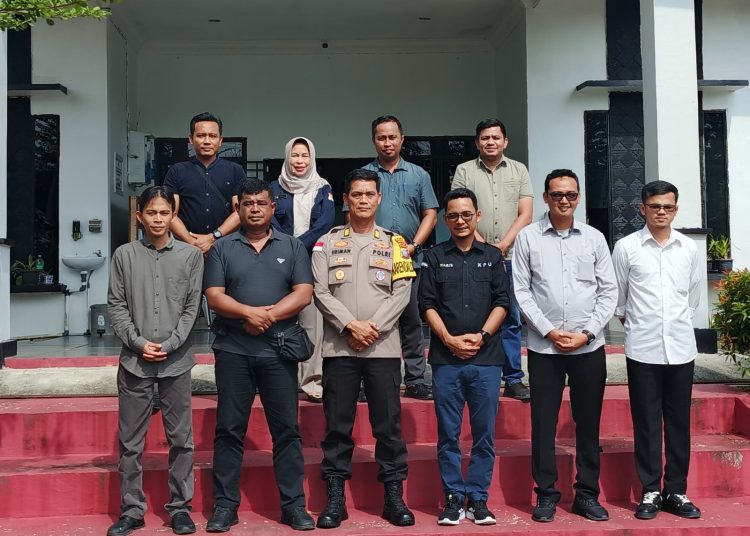 Kabagops dan Kasat Intelkam Polres Bintan Sambang dan Jalin Silaturahmi ke KPU Bintan