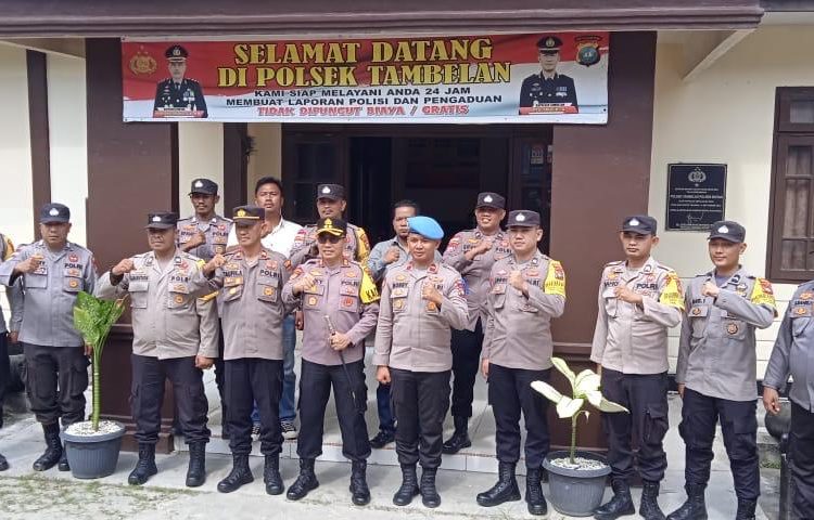 Kapolres  Bintan Kunjungan Kerja Ke Polsek Tambelan, Personel Jangan Melakukan Tindakan yang Dapat Mencoreng Institusi