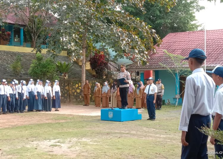 Polisi Jadi Inspektur Upacara di Sekolah, Tanamkan Jiwa Nasionalisme, Patriotisme, Serta Sikap Patuh Hukum
