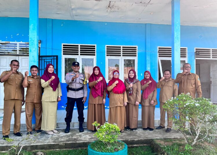 Hadir Jadi Pembina Upacara, Bhabinkamtibmas Sampaikan Pesan Ini