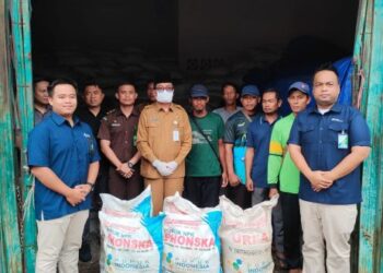 Pemerintah Kabupaten Natuna Salurkan Pupuk Subsidi ke 581 Orang Petani
