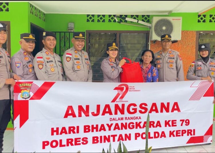 Pererat Tali Silaturahmi, Kapolres Bintan Kunjungi Warakauri dalam Rangka Hari Bhayangkara ke 79