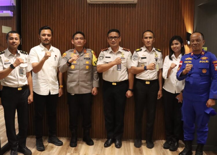Kapolres Bintan jalin silaturahmi dengan kepala Imigrasi Tanjung Pinang
