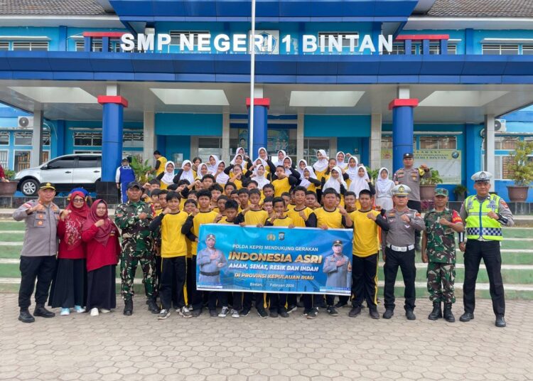 Polres Bintan Gotong Royong Dukung Gerakan Indonesia Asri