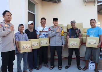 Safari Ramadhan, Kapolresta Tanjungpinang Kunjungan Kerja  Berikan  Bansos di Mako Sat Polairud Polresta Tanjungpinang