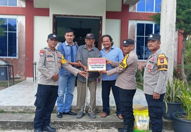 Kunjungi Gereja, Polsek Tanjungpinang Timur Laksanakan “Minggu Kasih”