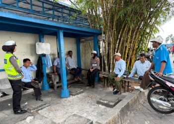 Sambangi Ojek Pelabuhan, Sat Lantas Polresta Tanjungpinang Imbau Tertib Berlalu Lintas