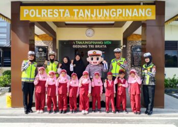 Polisi Sahabat Anak, Satlantas Polresta Tanjungpinang Edukasi Tertib Lalu Lintas Sejak Dini