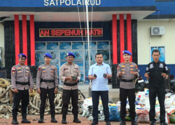Satpolairud Polres Karimun Gagalkan Pengiriman 9,5 Ton Timah Ilegal di Karimun, Dua Tersangka Diamankan