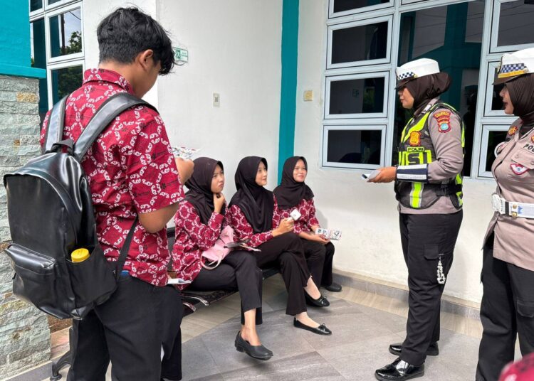 Wujudkan Generasi Tertib Berlalu Lintas, Satlantas Polresta Tanjungpinang Sambangi Poltekkes Tanjungpinang