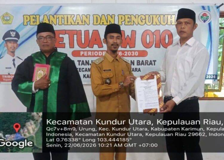 Pemerintah Desa TBB Melaksanakan Pelantikan dan Pengambilan Sumpah Jabatan Ketua RW.010 di Kantor Desa