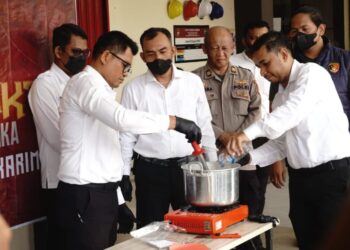 Satuan Reserse Narkoba Polres Karimun Musnahkan 747,26 Gram Sabu