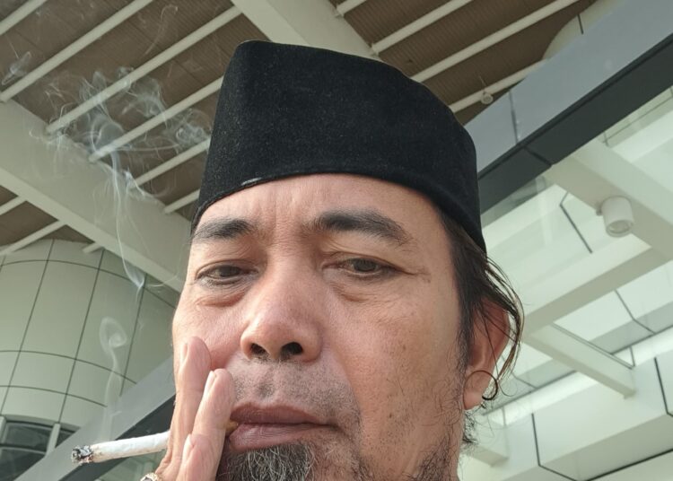 Ketua Umum FRN Agus Flores: “Kukunci Hatiku untuk Kepsek Fitri Datau, Istri Sahku”