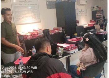 Respons Cepat Polisi 110, Polsek Lubuk Baja Datangi TKP Keributan di Depan Mall