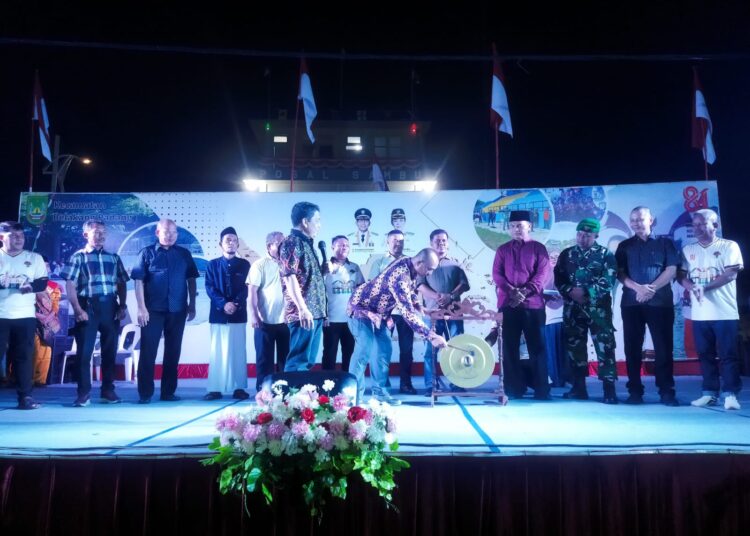 Kapolsek Belakang Padang Hadiri Malam Pembukaan Pesta Rakyat Semarak HUT ke-81 Kemerdekaan RI