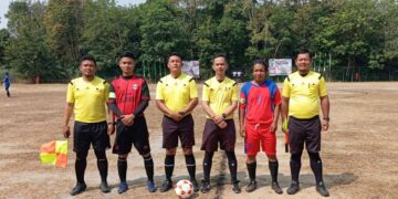 Camat Kundur Nurdin Ikhsan Lakukan Tedangan Bola Pertama, Pertanda Pasundan Kundur CUP Ke-2 tahun 2026 Dimulai